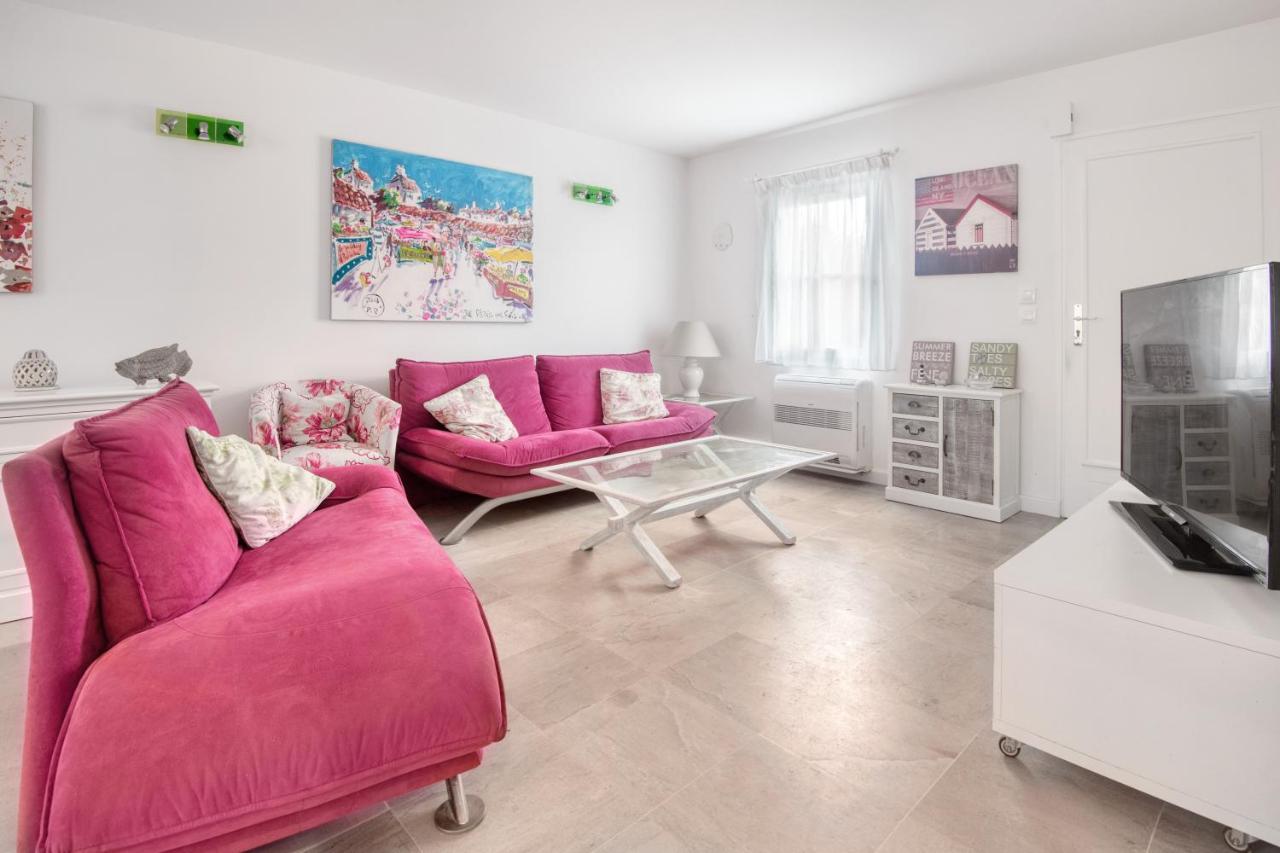Maison Amande Ла Флот Екстериор снимка
